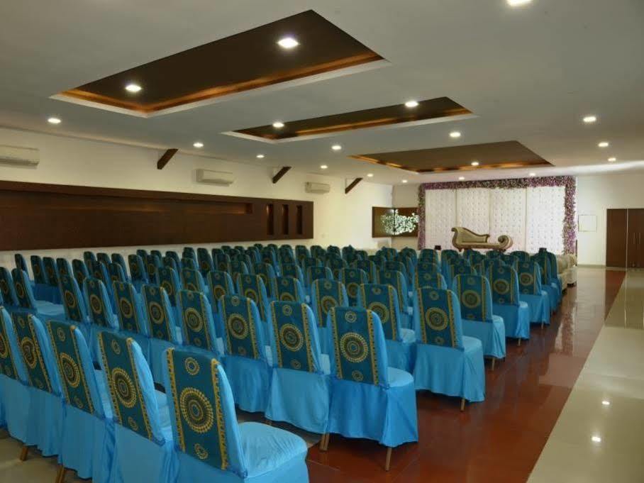Banyan Paradise Resort Vadodara Exterior foto