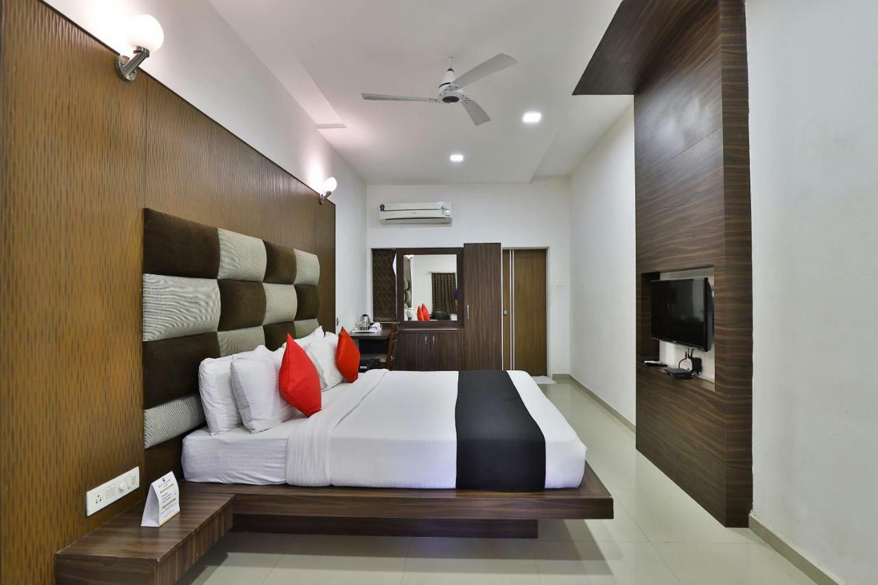 Banyan Paradise Resort Vadodara Exterior foto