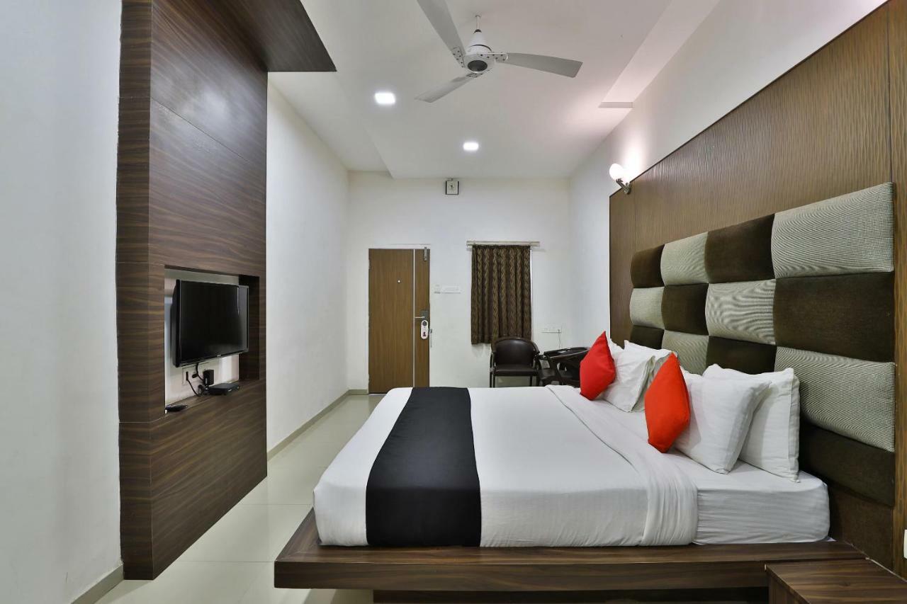 Banyan Paradise Resort Vadodara Exterior foto