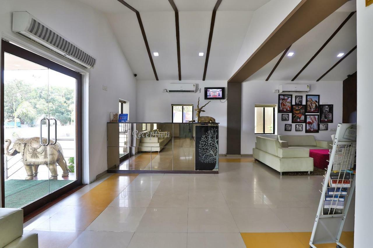 Banyan Paradise Resort Vadodara Exterior foto
